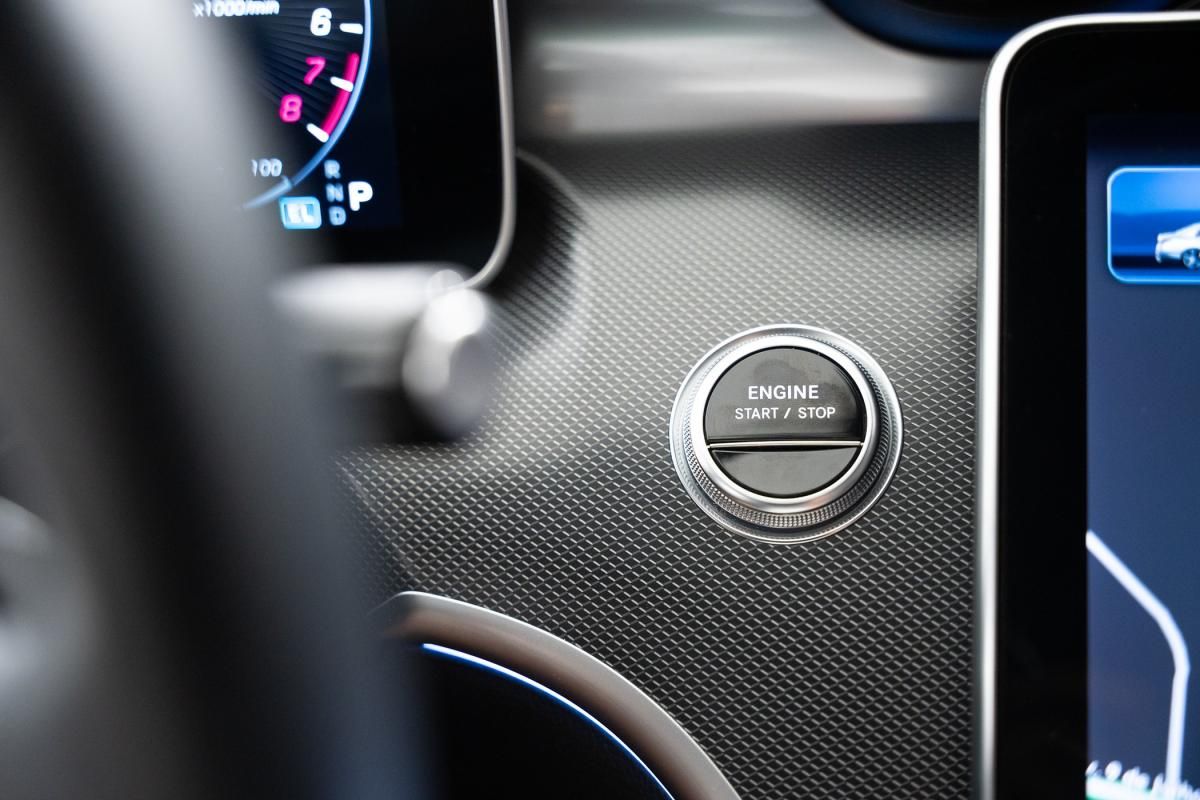 mercedes-benz-classe-c-2023-hibrido-a-gasolina-1999cc