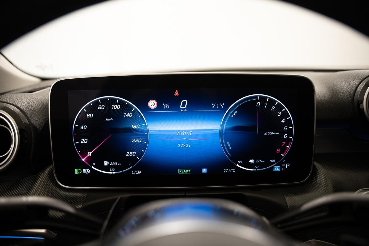 mercedes-benz-classe-c-2023-hibrido-a-gasolina-1999cc