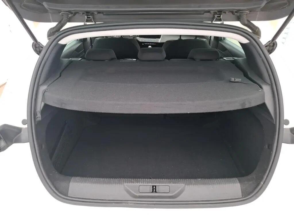 peugeot-308-2023-gasolina-1199cc
