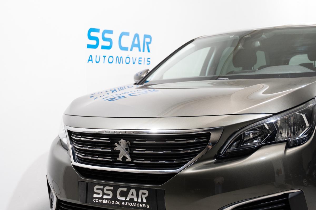 peugeot-5008-2019-gasolina-1199cc