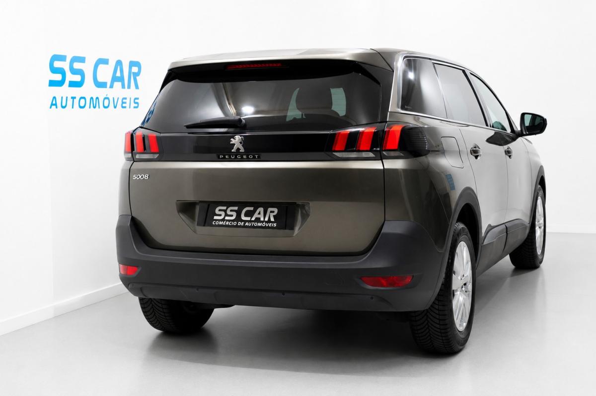 peugeot-5008-2019-gasolina-1199cc