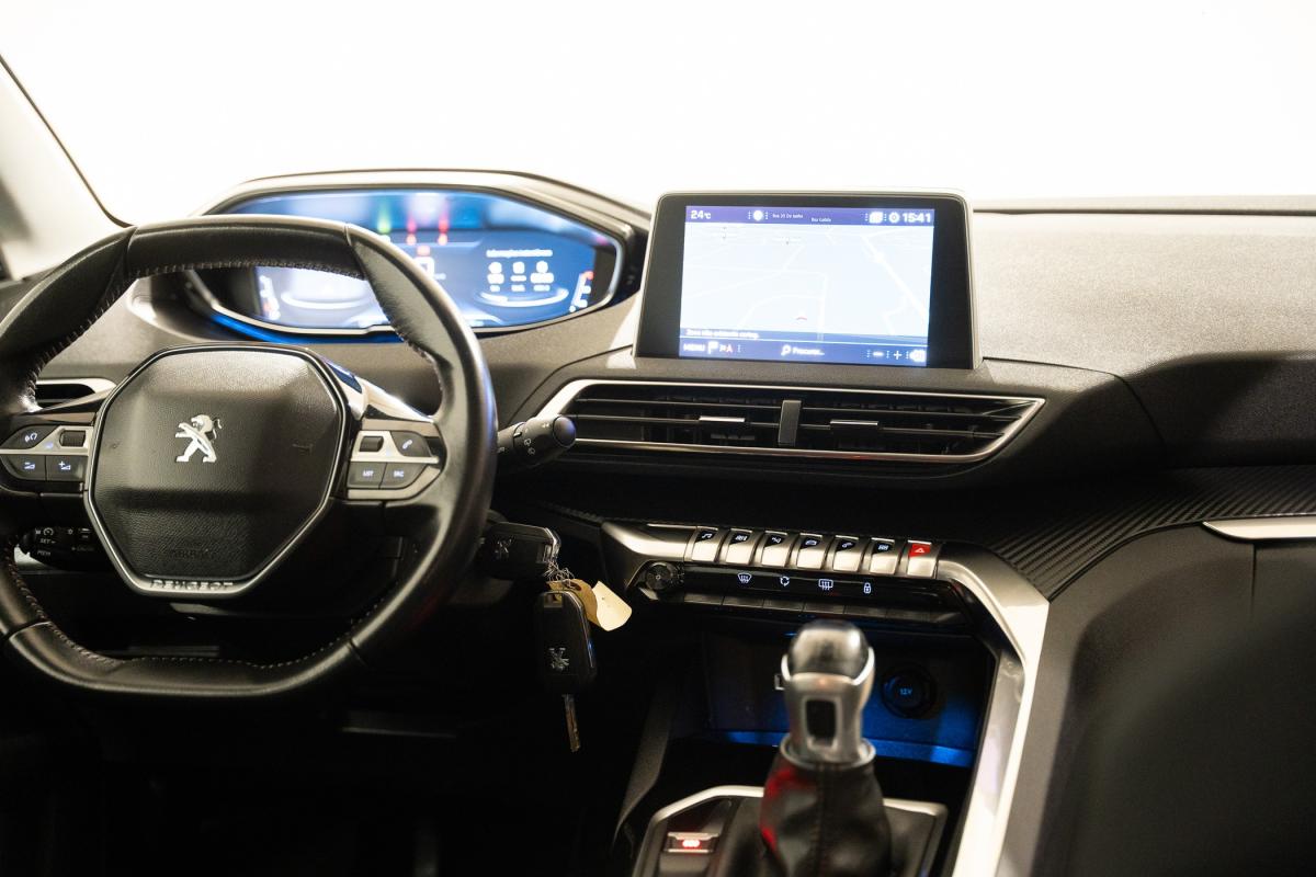 peugeot-5008-2019-gasolina-1199cc