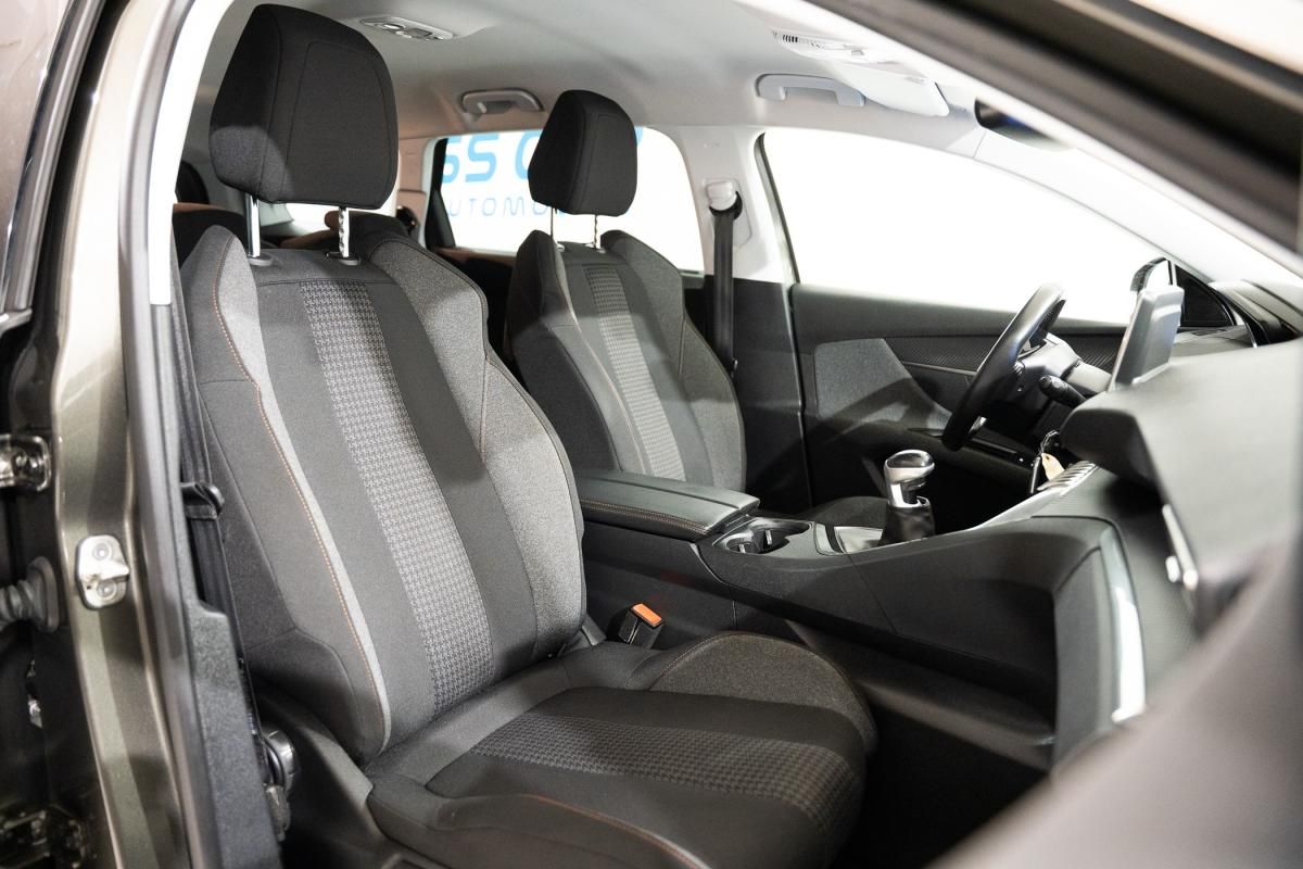 peugeot-5008-2019-gasolina-1199cc