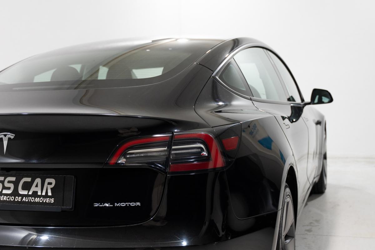 tesla-model-3-2022-eletrico-500cc