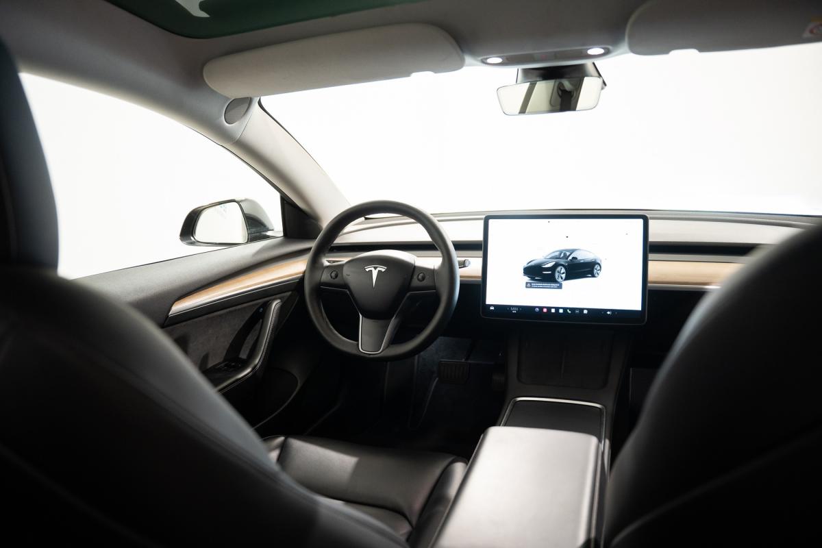 tesla-model-3-2022-eletrico-500cc