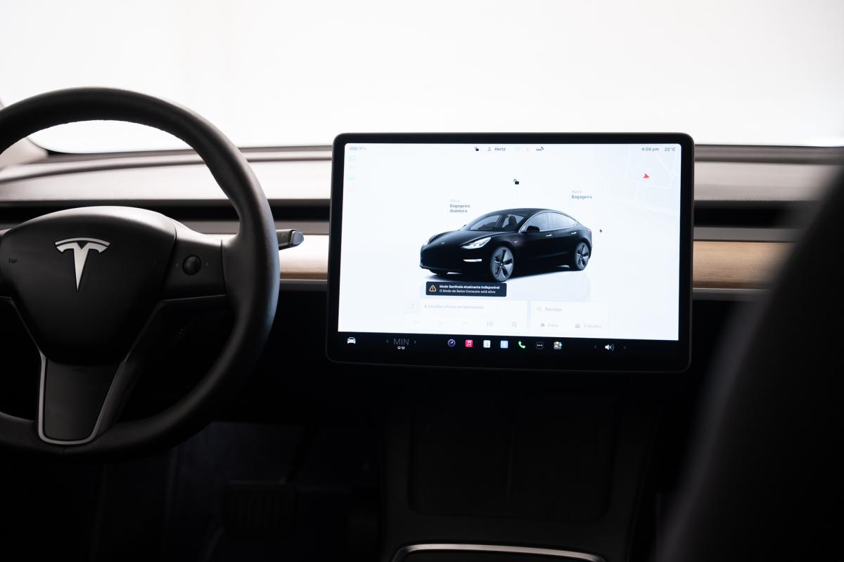 tesla-model-3-2022-eletrico-500cc