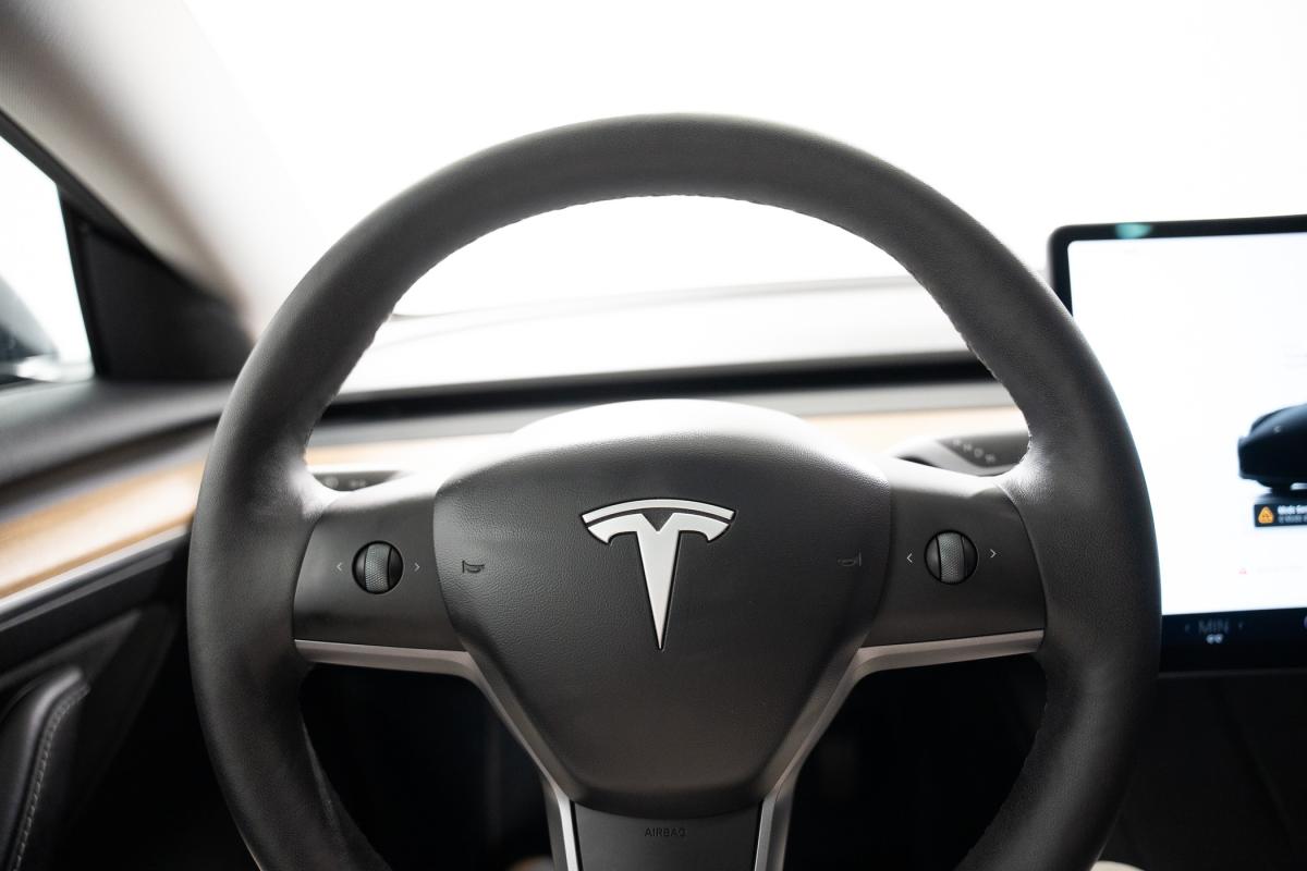 tesla-model-3-2022-eletrico-500cc