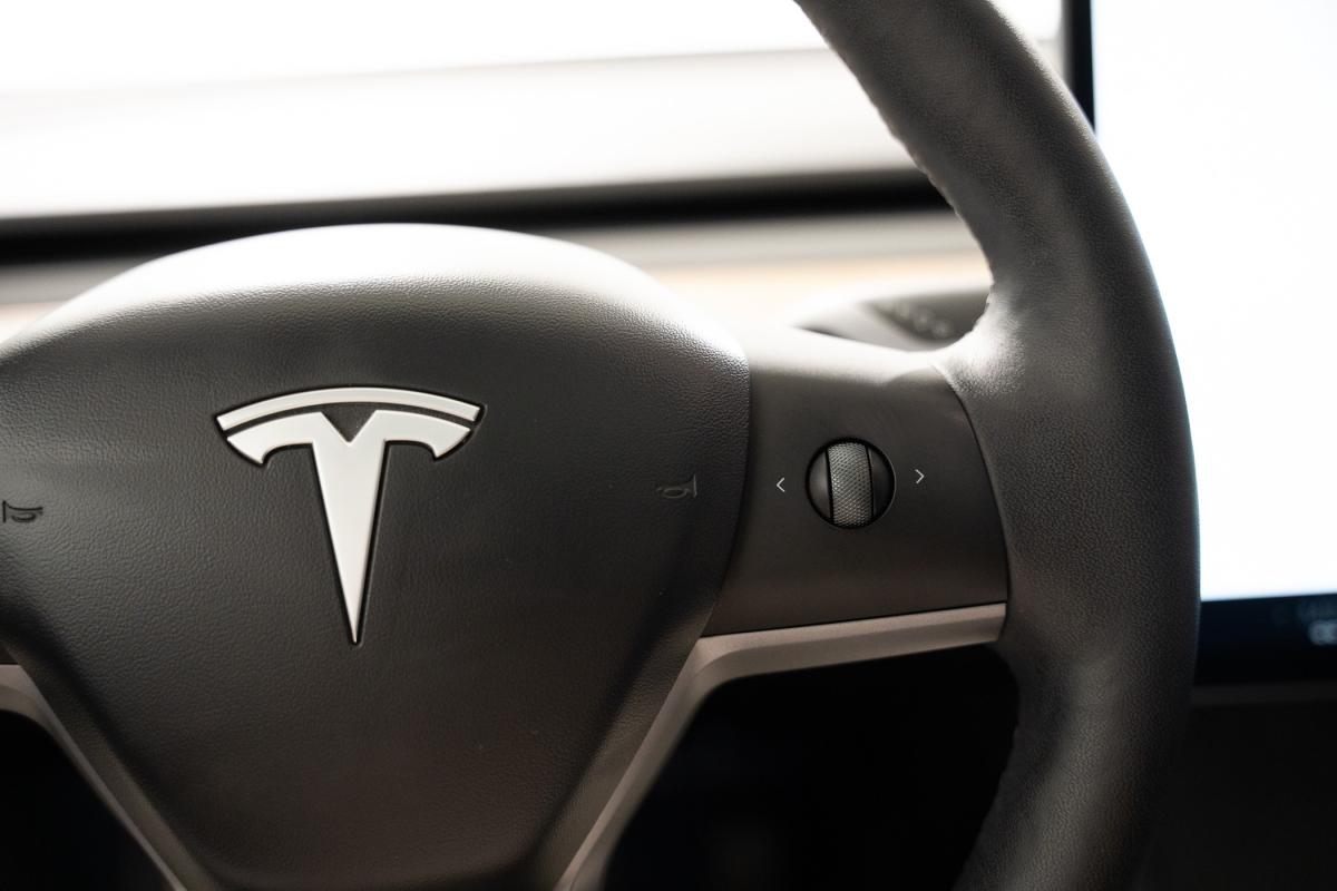 tesla-model-3-2022-eletrico-500cc