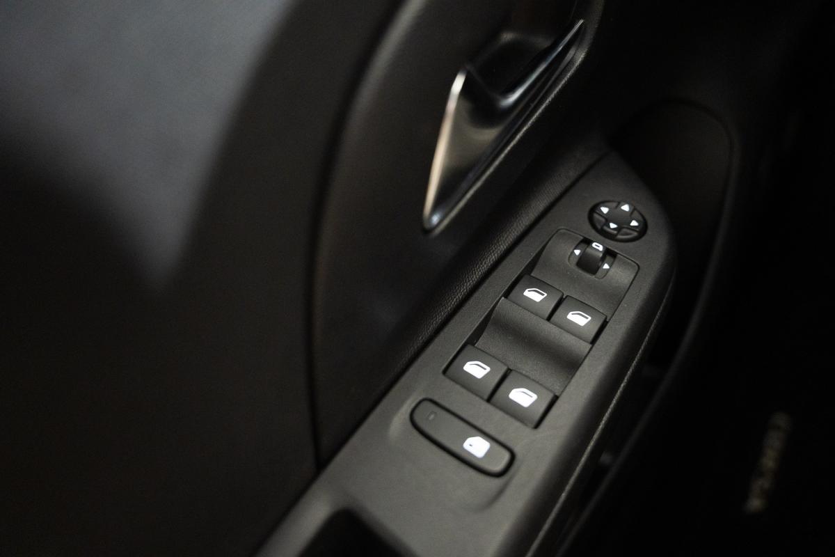opel-corsa-2023-gasolina-1199cc