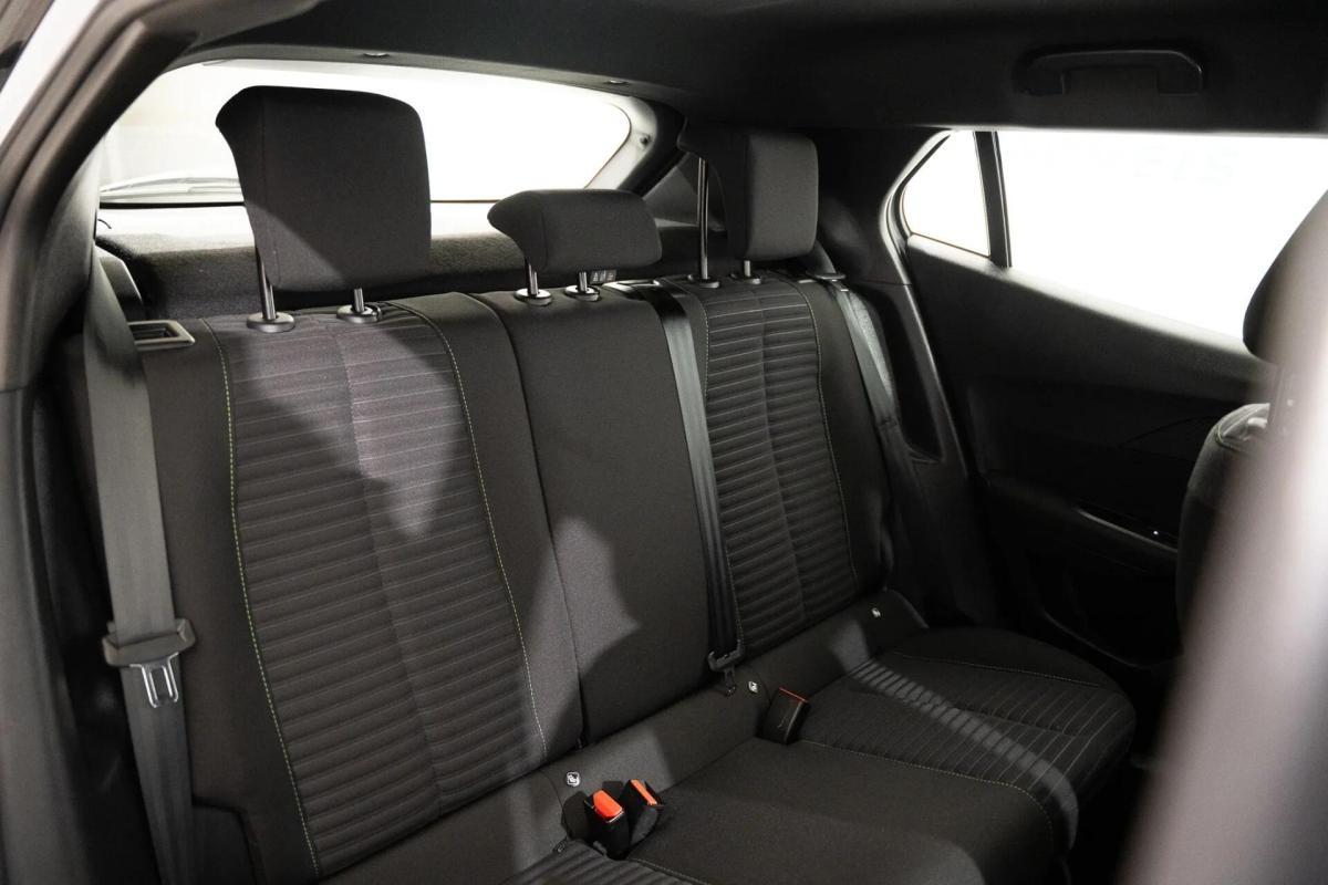 peugeot-2008-2023-gasolina-1199cc