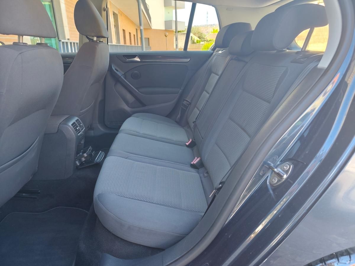 volkswagen-golf-2010-diesel-1598cc