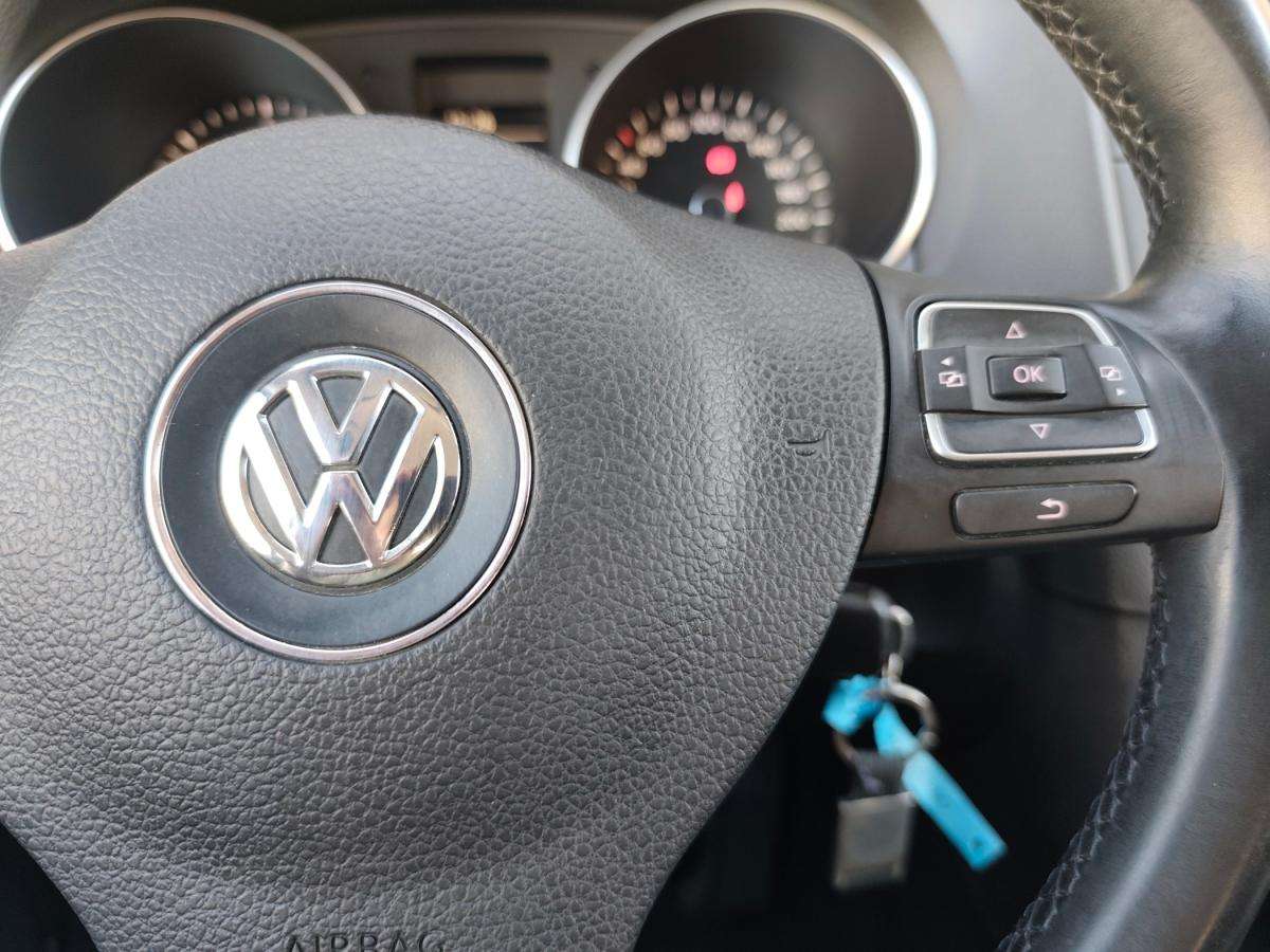 volkswagen-golf-2010-diesel-1598cc