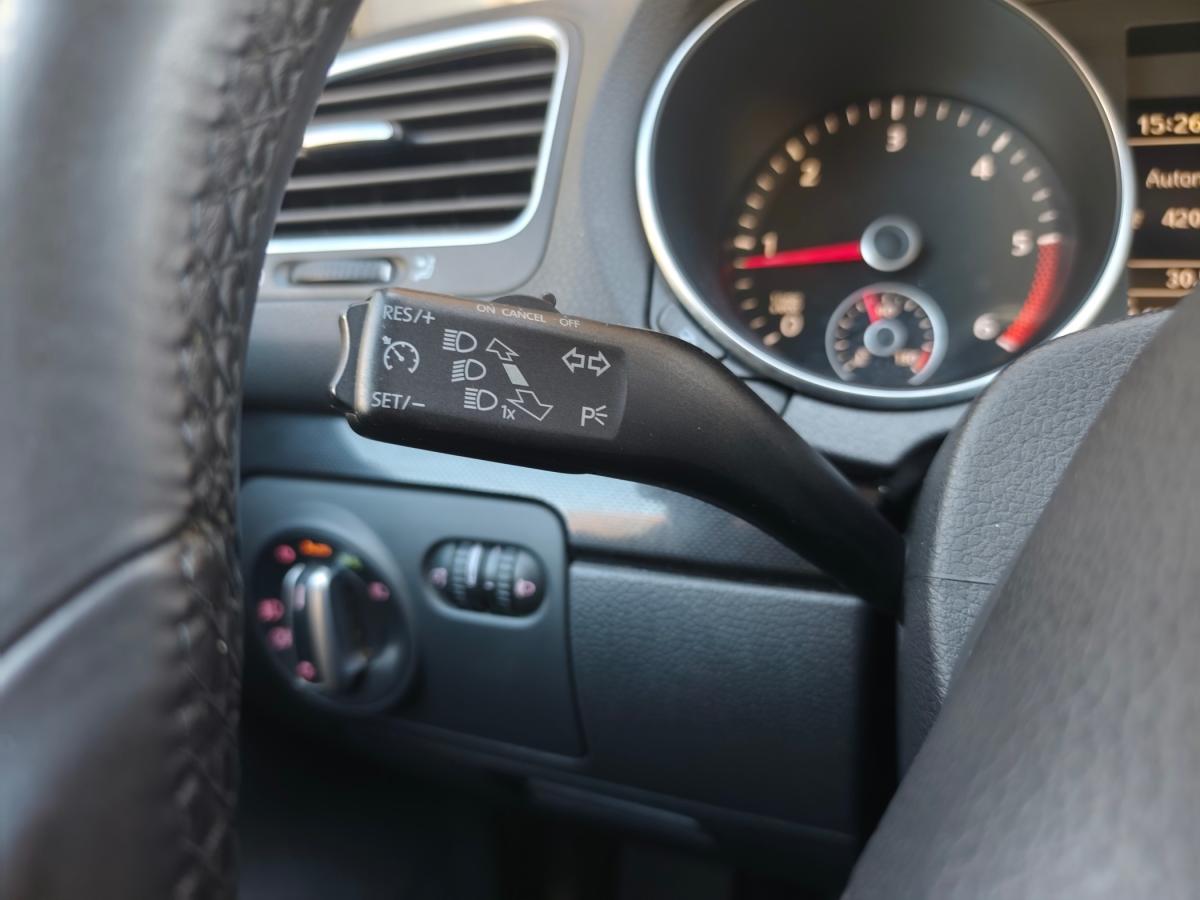 volkswagen-golf-2010-diesel-1598cc