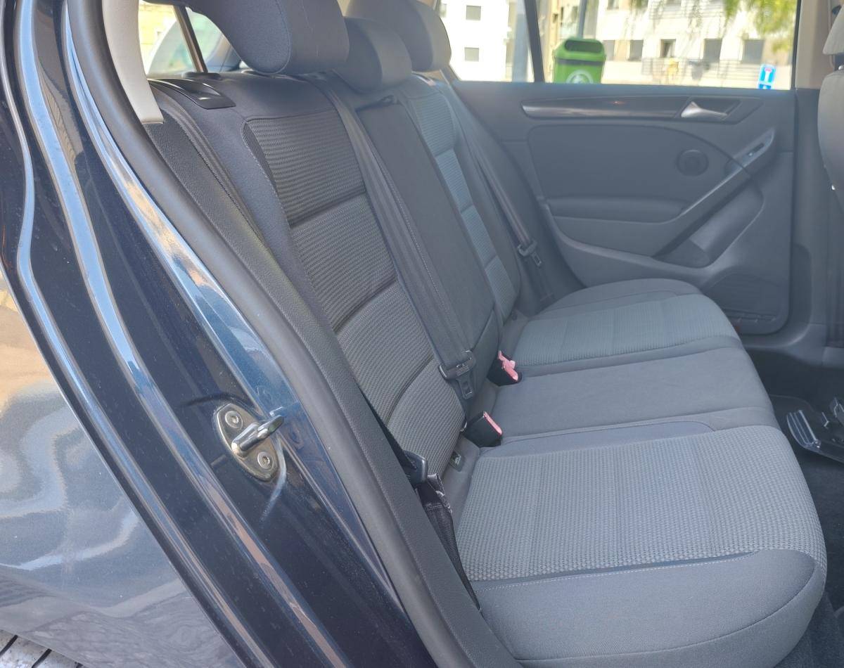 volkswagen-golf-2010-diesel-1598cc