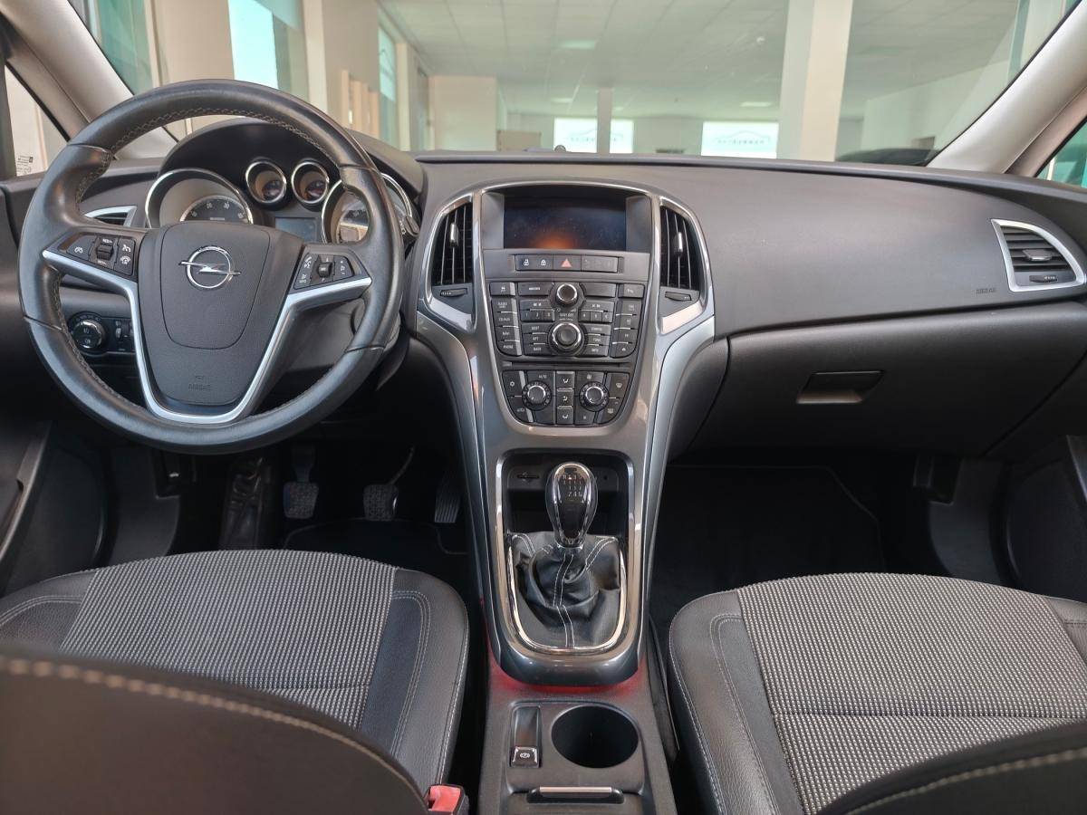 opel-astra-sport-tourer-2012-diesel-1686cc