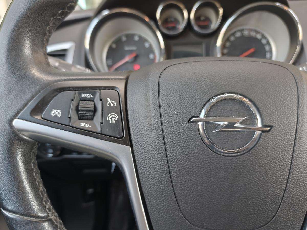 opel-astra-sport-tourer-2012-diesel-1686cc