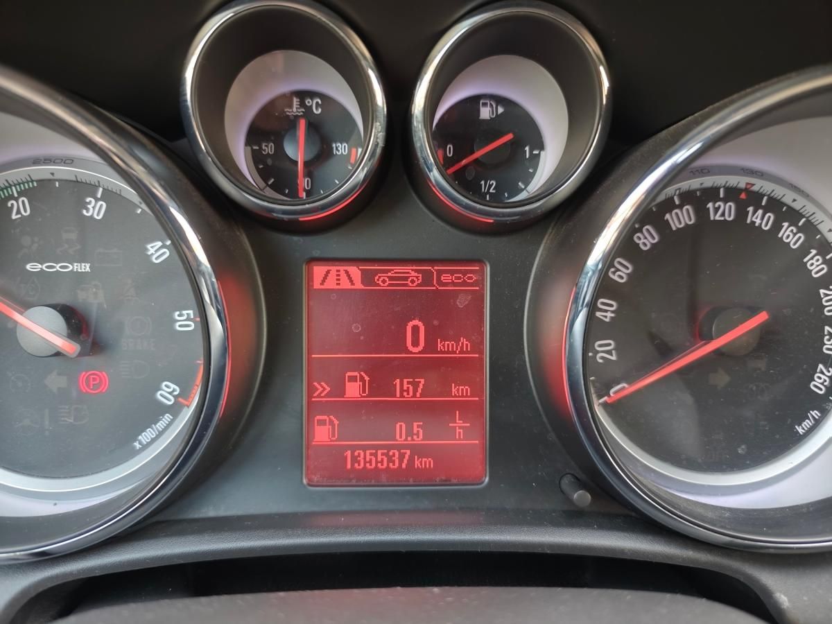 opel-astra-sport-tourer-2012-diesel-1686cc