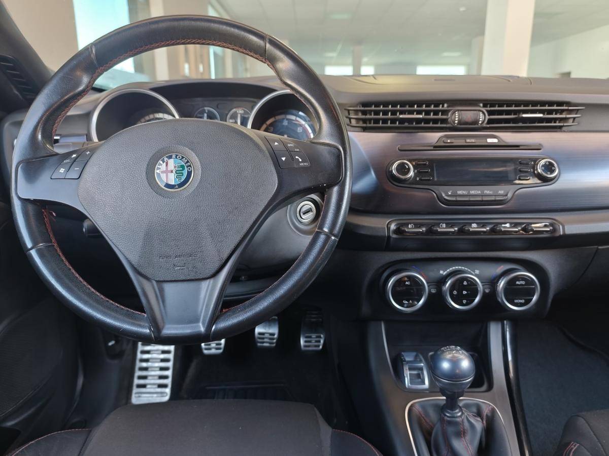 alfa-romeo-giulietta-2011-diesel-1956cc