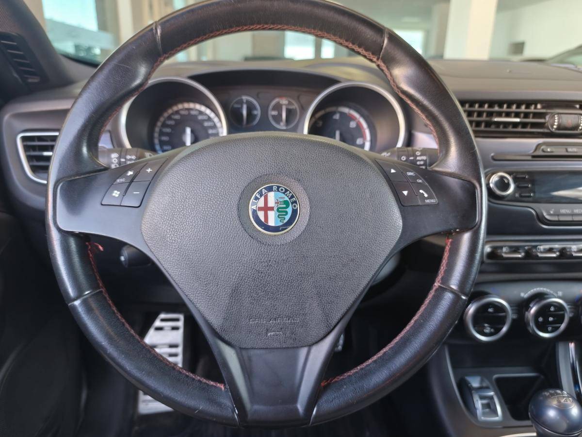 alfa-romeo-giulietta-2011-diesel-1956cc