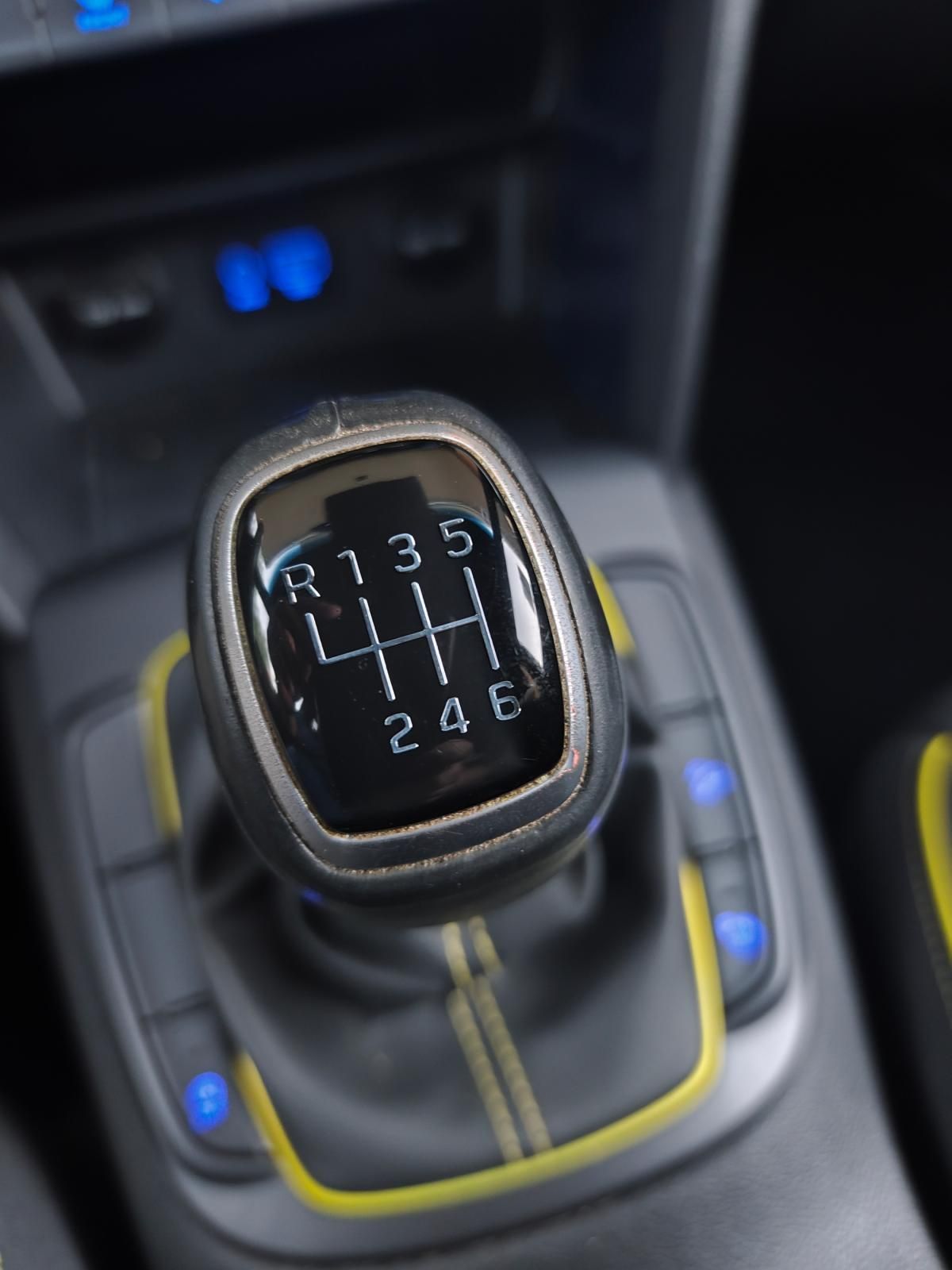 hyundai-kauai-2018-gasolina-998cc