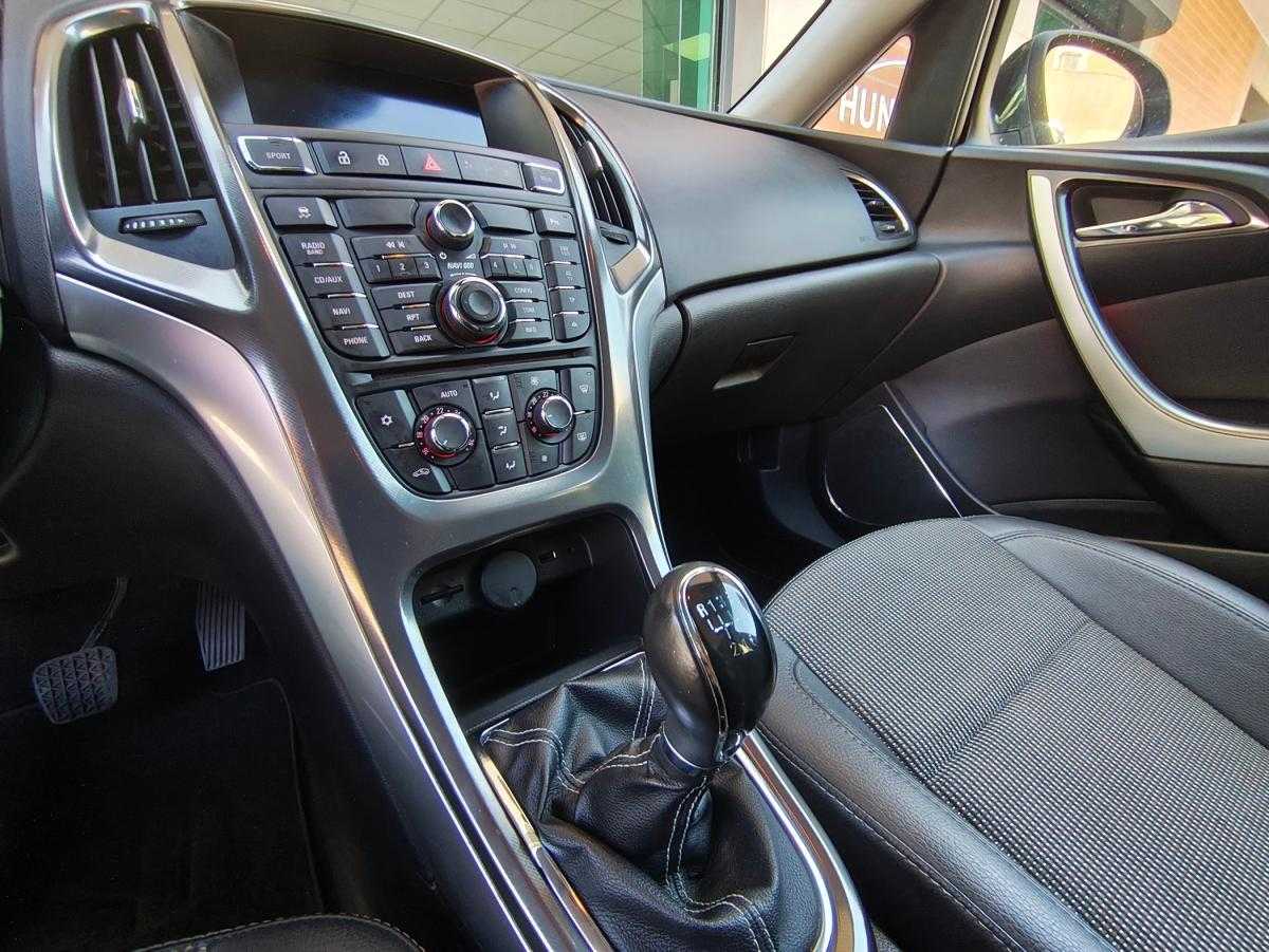 opel-astra-sport-tourer-2011-gasolina-1598cc