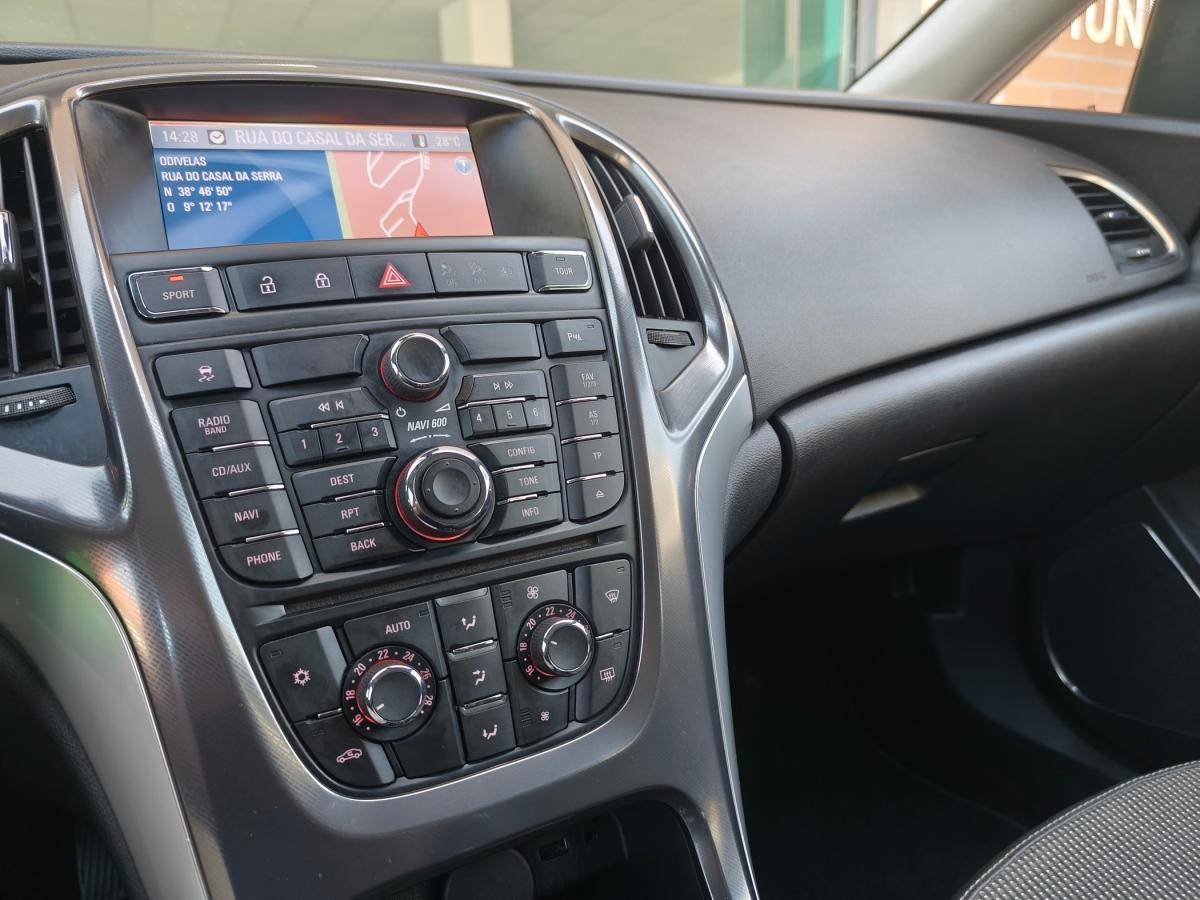 opel-astra-sport-tourer-2011-gasolina-1598cc