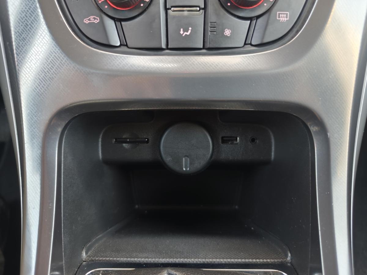 opel-astra-sport-tourer-2011-gasolina-1598cc