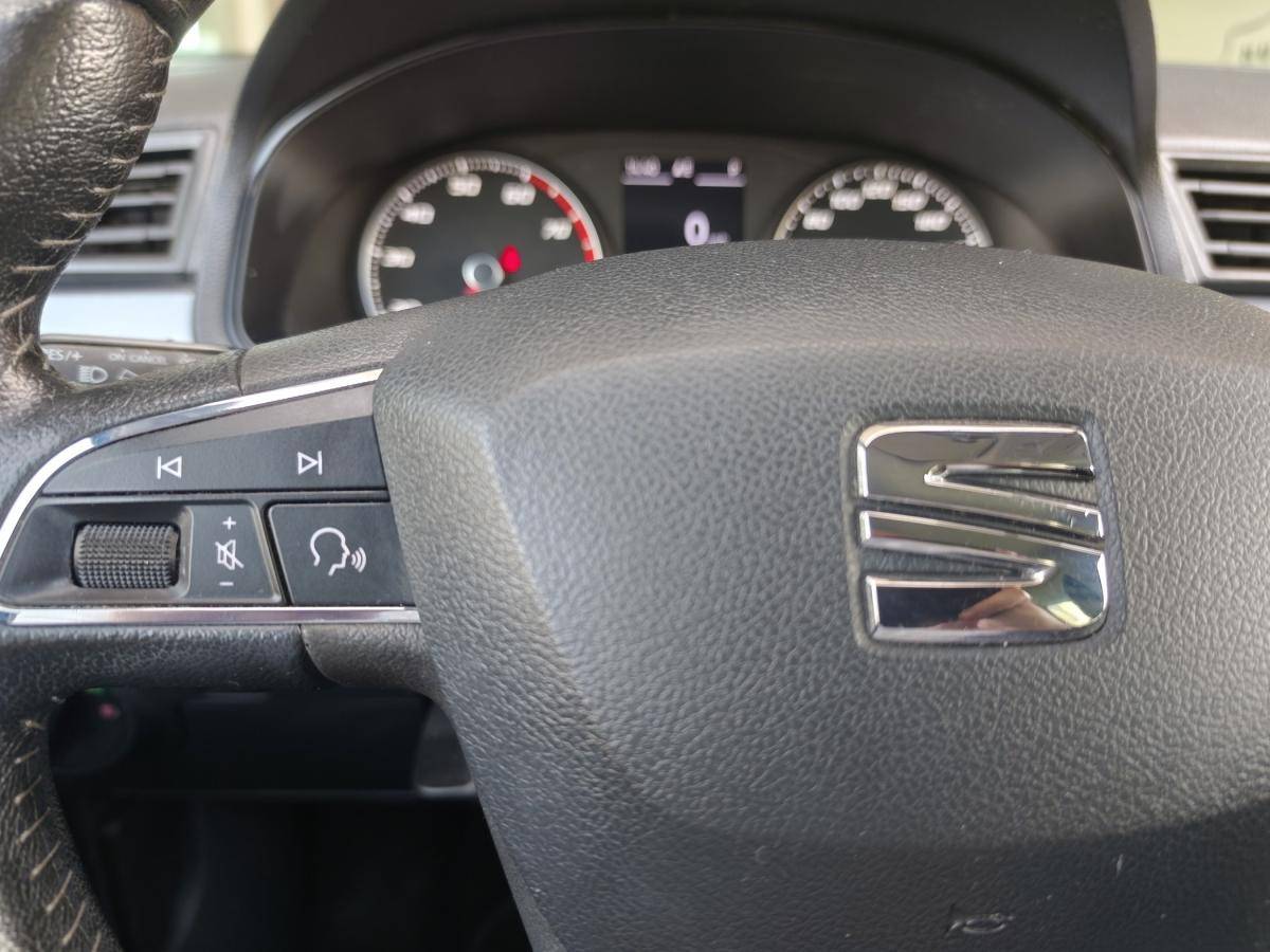 seat-arona-2021-gasolina-999cc