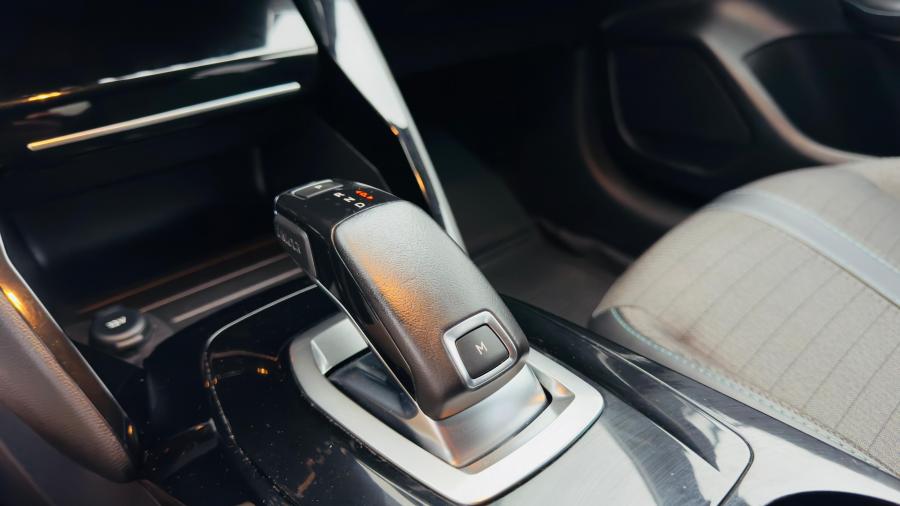 peugeot-208-2023-gasolina-1199cc