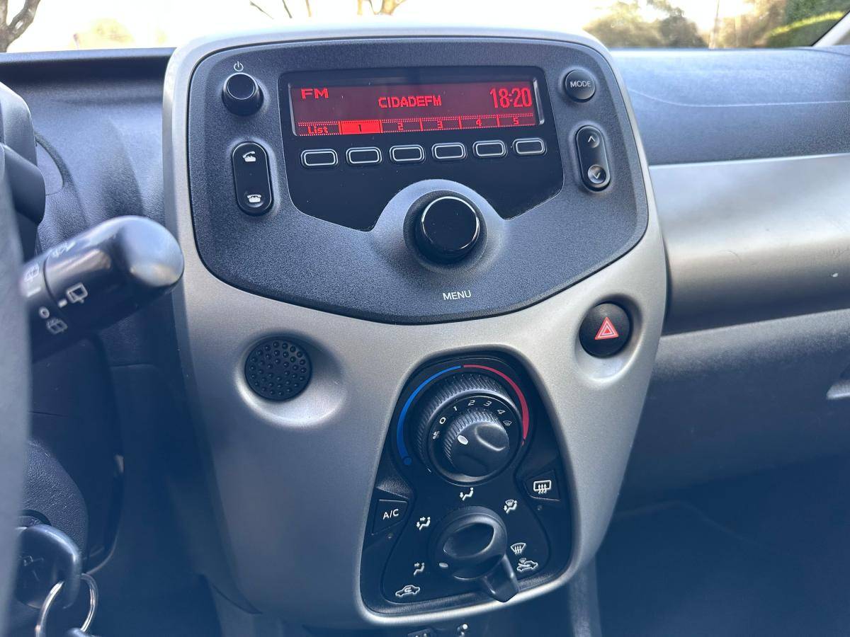 peugeot-108-2016-gasolina-1199cc