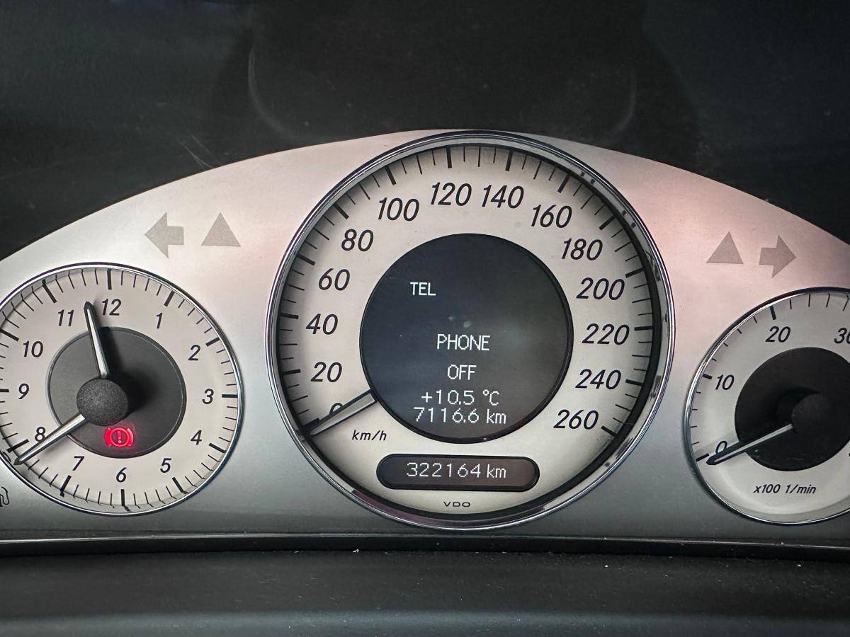 mercedes-benz-clk-2009-diesel-2148cc
