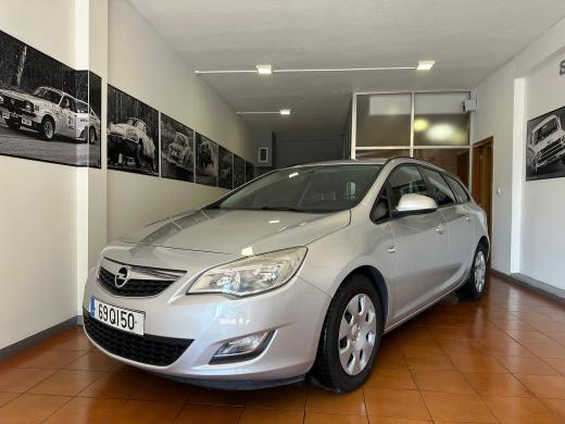 opel-astra-sport-tourer-2011-diesel-1248cc