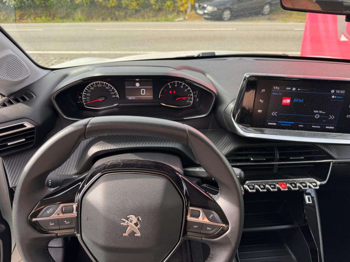 peugeot-208-2020-gasolina-1199cc