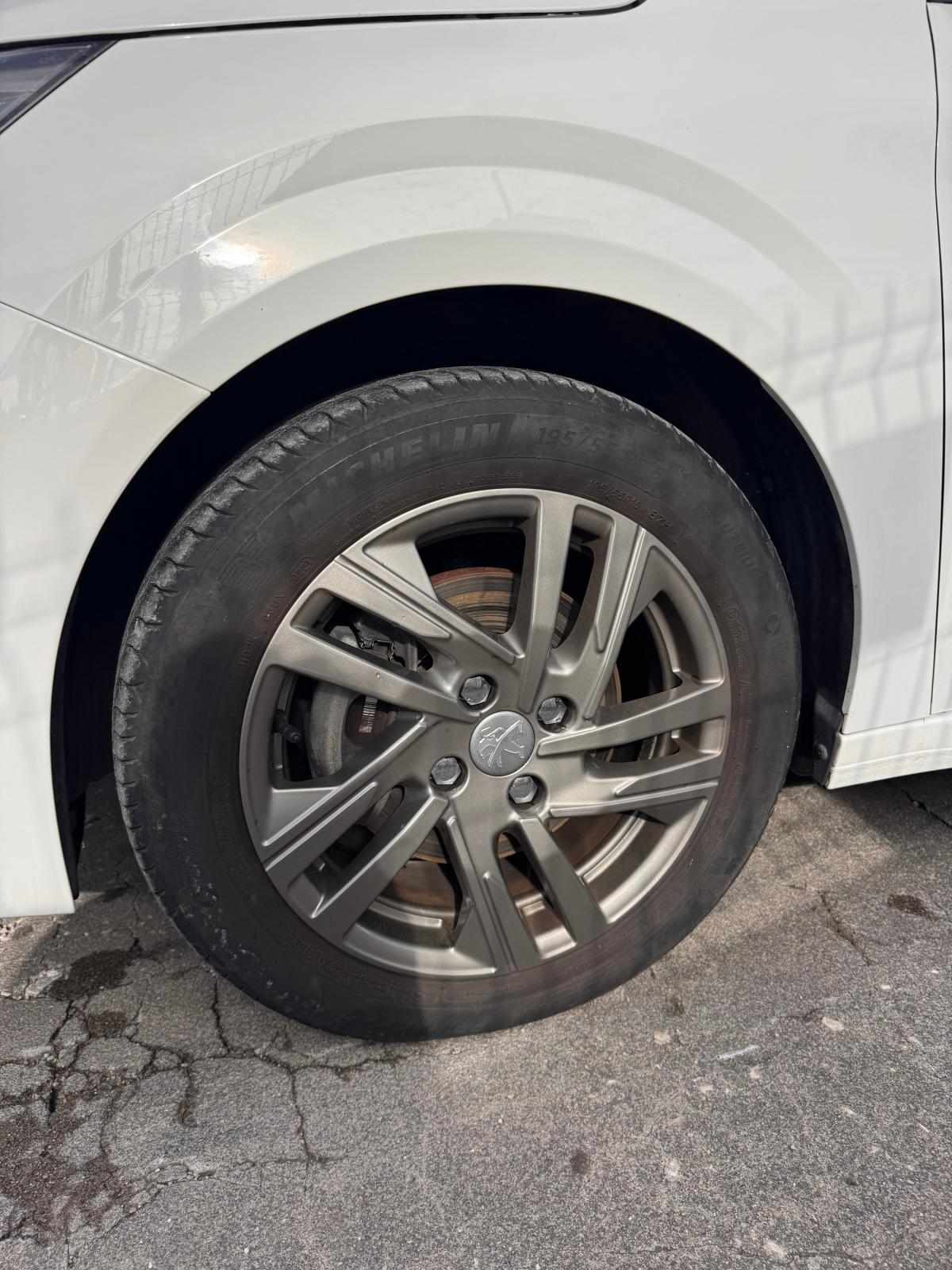 peugeot-208-2021-diesel-1499cc