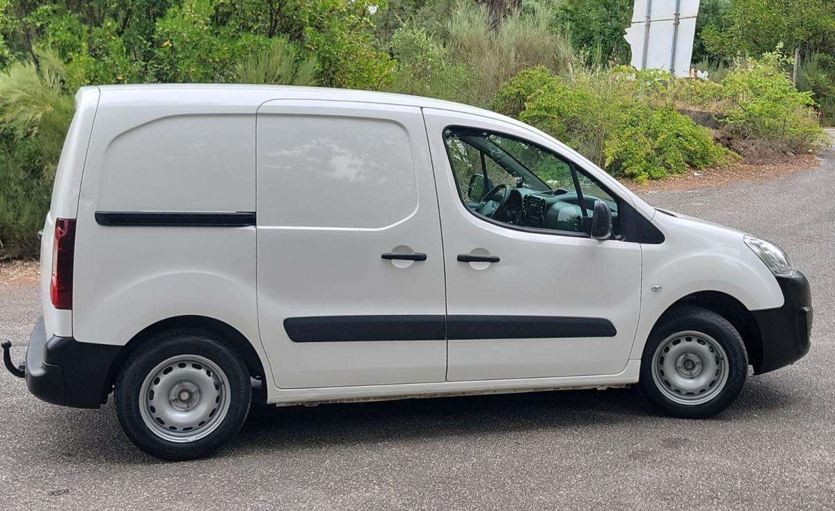 peugeot-partner-2018-diesel-1560cc