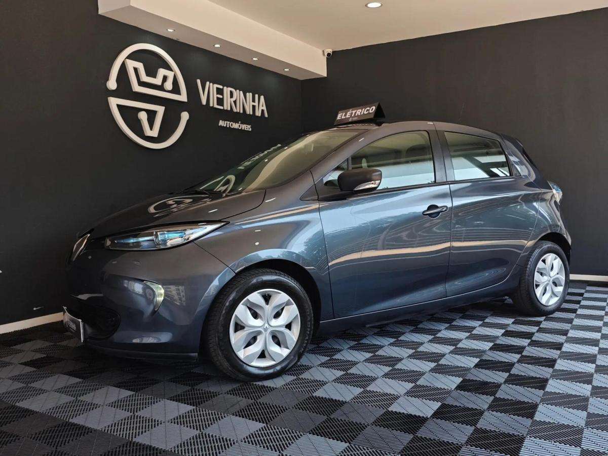 renault-zoe-2017-eletrico-0cc