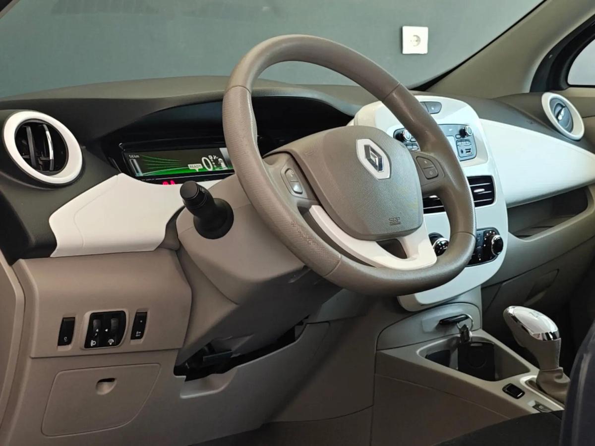 renault-zoe-2017-eletrico-0cc