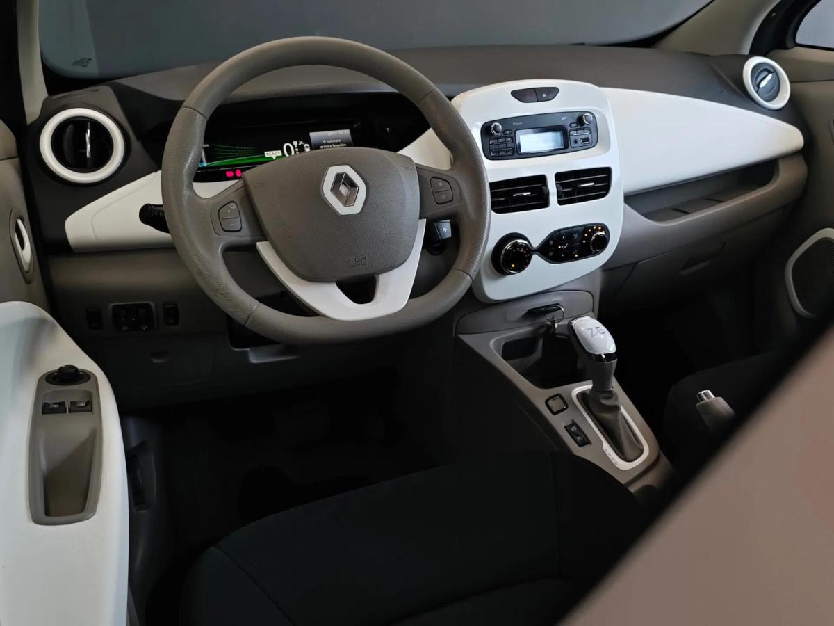 renault-zoe-2017-eletrico-0cc