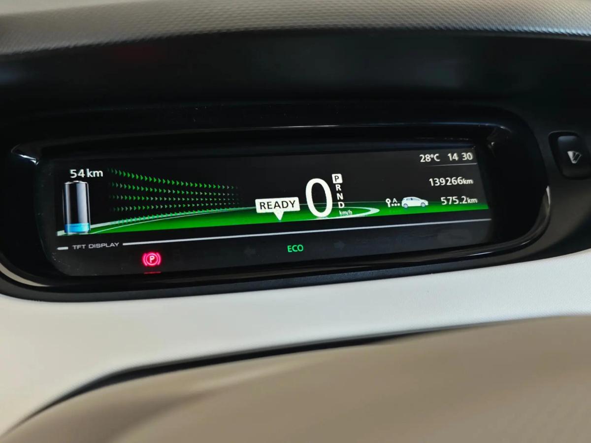 renault-zoe-2017-eletrico-0cc