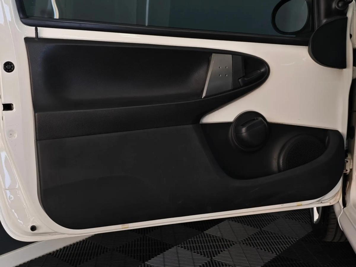 peugeot-107-2014-gasolina-998cc