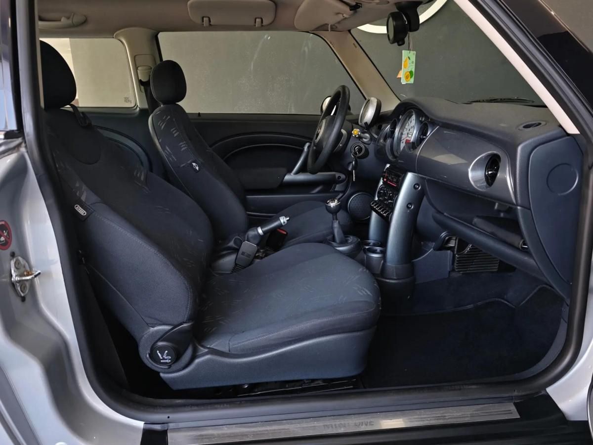 mini-cooper-2006-gasolina-1560cc