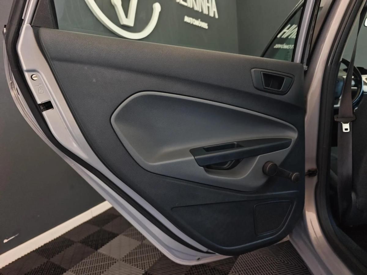 ford-fiesta-2011-gasolina-1242cc