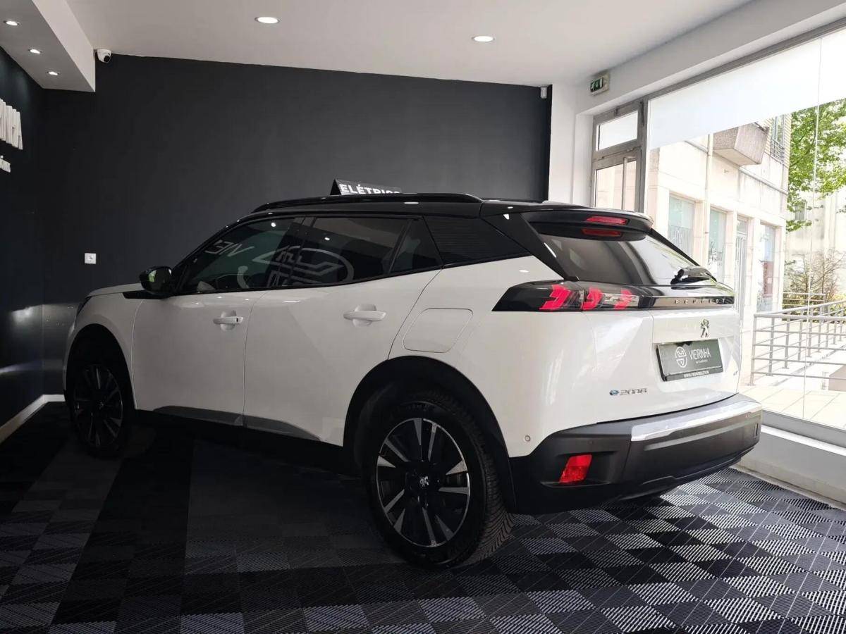 peugeot-e-2008-2020-eletrico-0cc