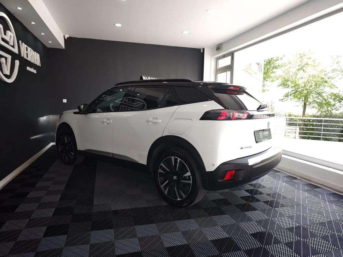 peugeot-e-2008-2020-eletrico-0cc