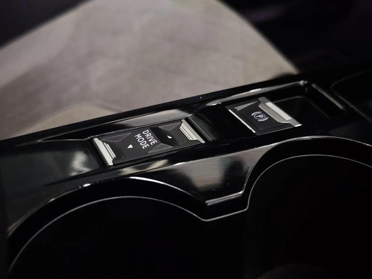 peugeot-e-2008-2020-eletrico-0cc