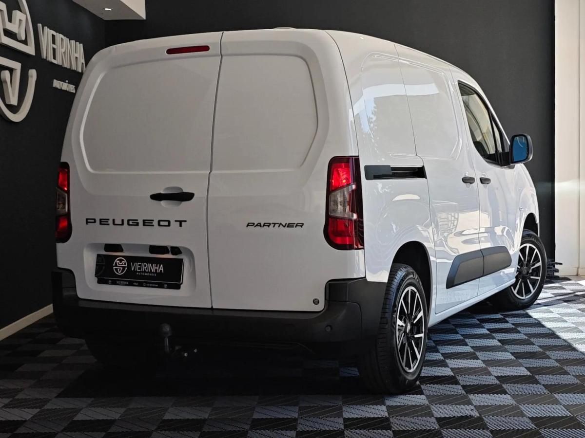 peugeot-partner-2025-diesel-1495cc
