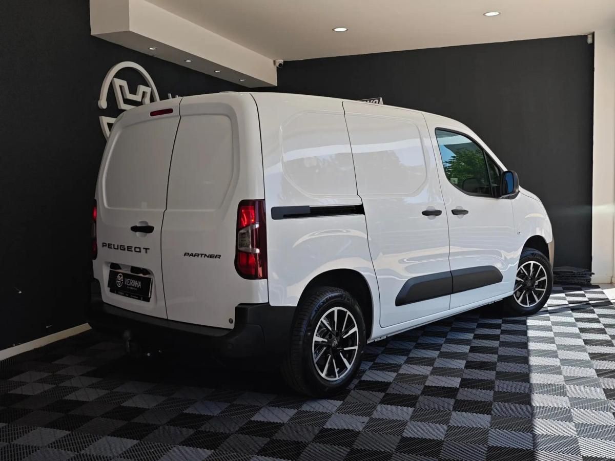 peugeot-partner-2025-diesel-1495cc