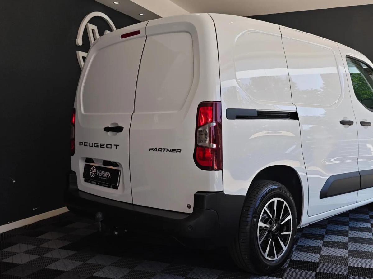 peugeot-partner-2025-diesel-1495cc