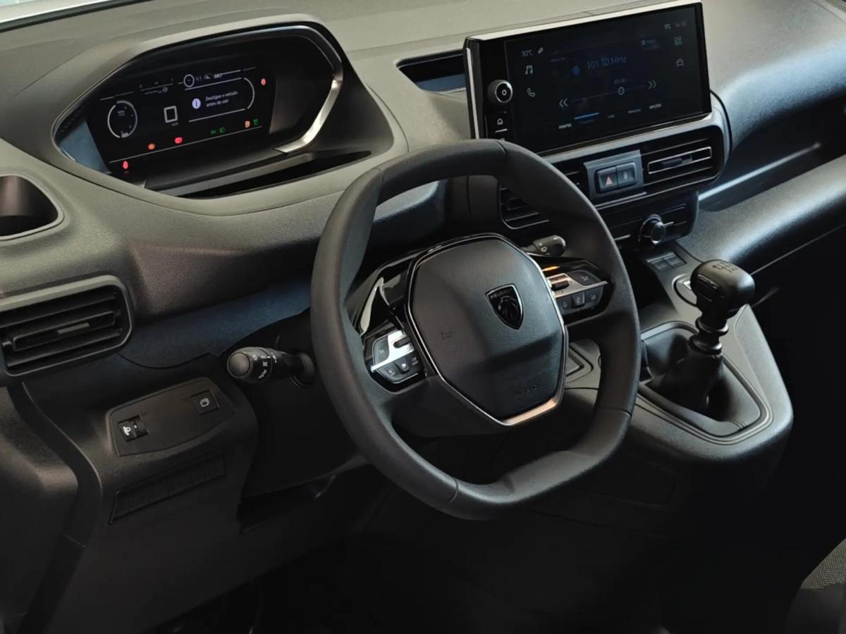 peugeot-partner-2025-diesel-1495cc