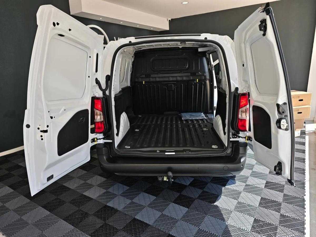 peugeot-partner-2025-diesel-1495cc
